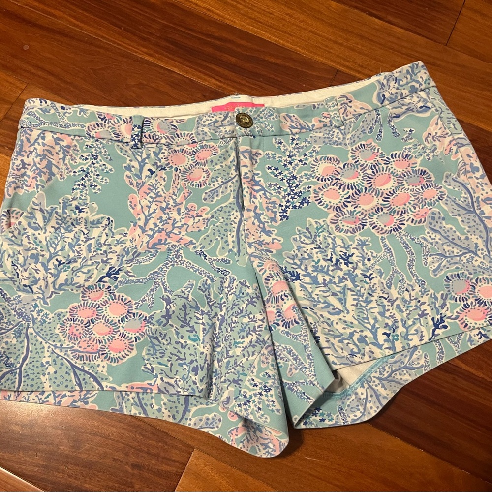 Lilly Pulitzer Blue and Pink Bermuda Shorts Floral Elegance